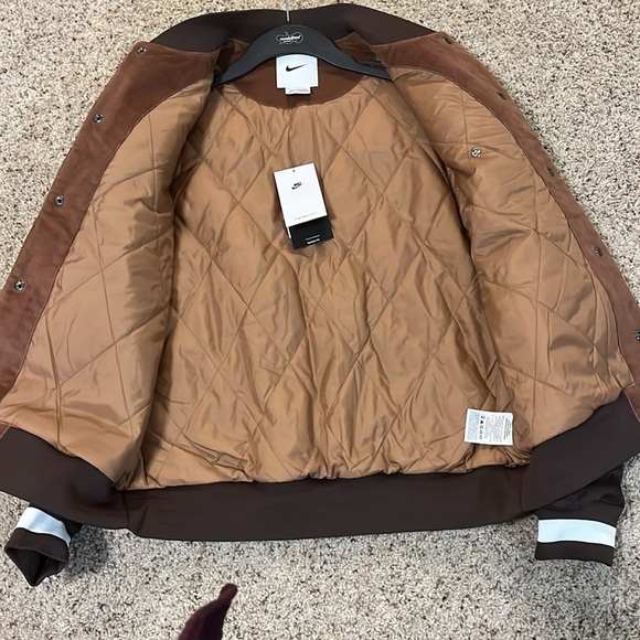 NWT Nike Therma Fit Varsity Jacket, Men’s Sz Medium, Brown - Picture 13 of 15